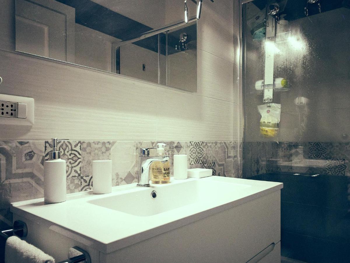 Panto' Apartment 2 Steps To Toledo Street Napoli Ngoại thất bức ảnh